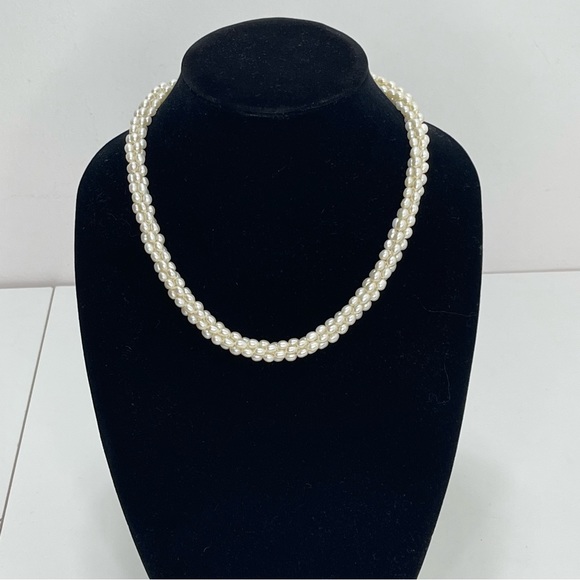 Vtg Twisted 18” Pearl style necklace - Picture 2 of 8